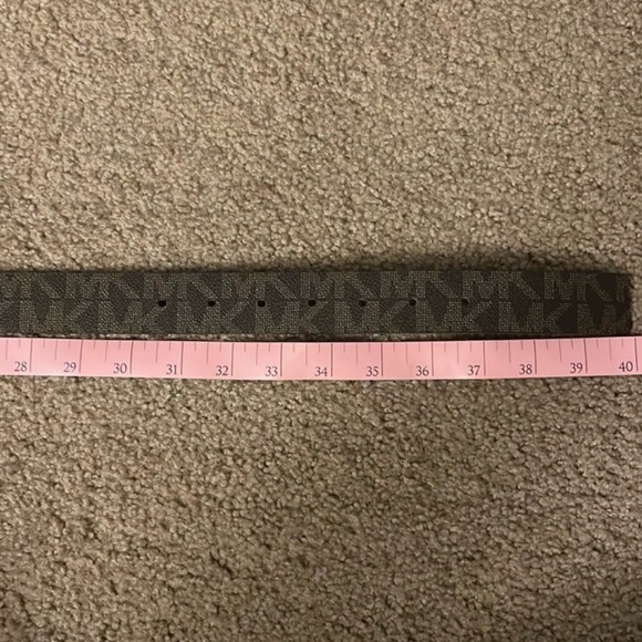 Michael Kors Belt Brown Signature MK Logo. Size Medium. NWT - Picture 13 of 13